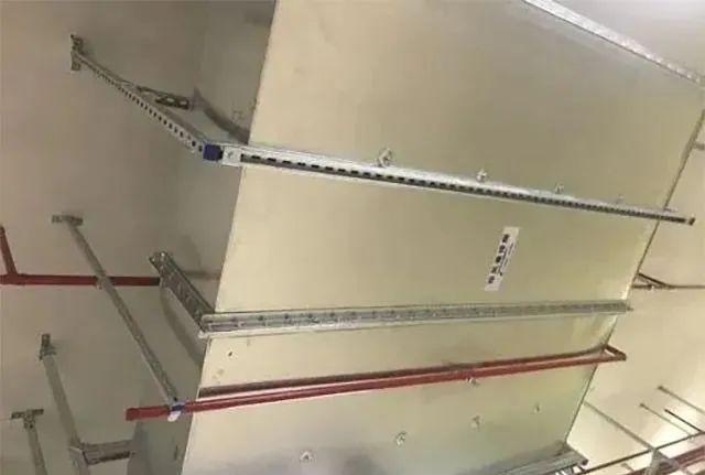 風(fēng)管下什么時(shí)候增設(shè)噴頭？